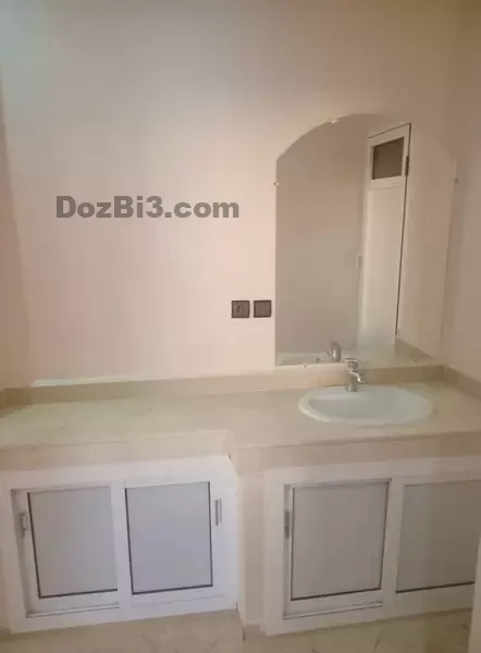 Appartement neuf à louer route Ain Chekf