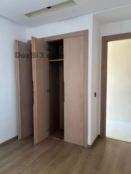 Studio neuf et vide les Hôpitaux