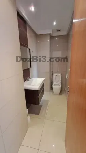 Appartement vide a louer Bd Socrate Maarif
