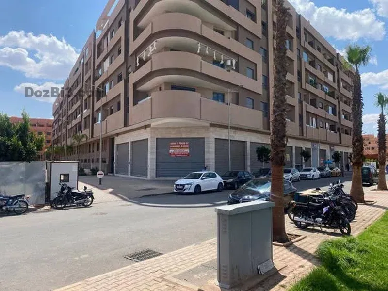 APPARTEMENT AVEC VUE PISCINE À MENARA GARDEN