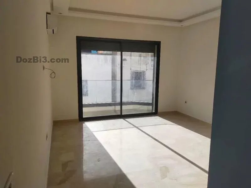 Appartement vide à louer Maarif