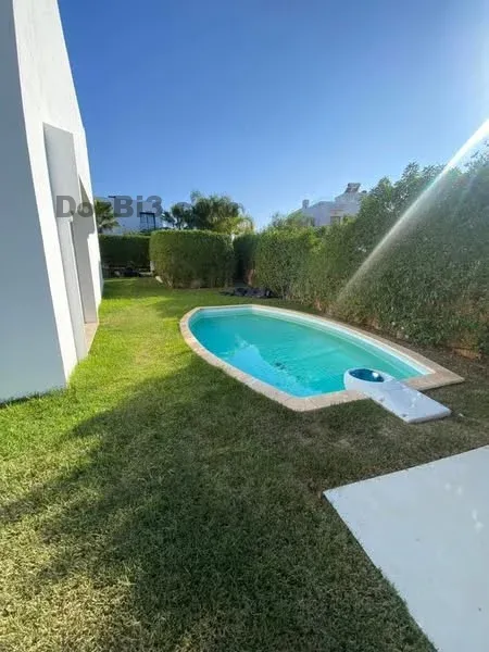 Villa à vendre à proximité de la mer