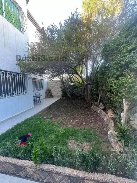 Villa titrée à vendre près de Champs de Course