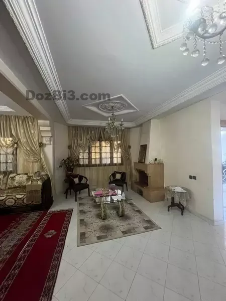 Villa titrée à vendre près de Champs de Course