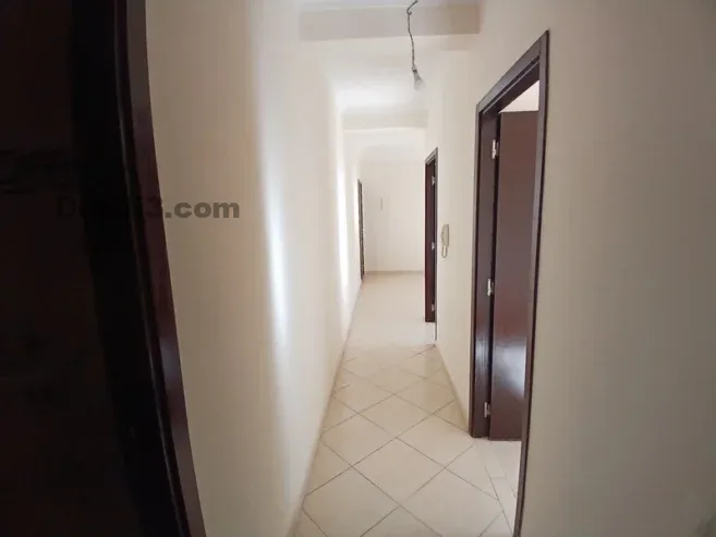 appartement vide à louer longue durée Mabrouka