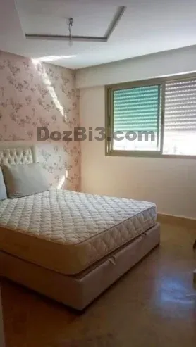 Studio vide moderne à louer Boulevard Biranzarane
