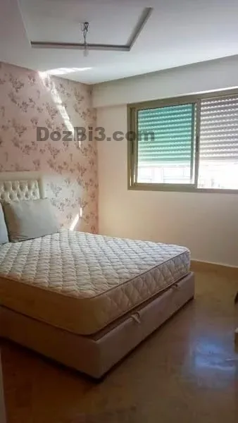 Studio vide moderne à louer Boulevard Biranzarane