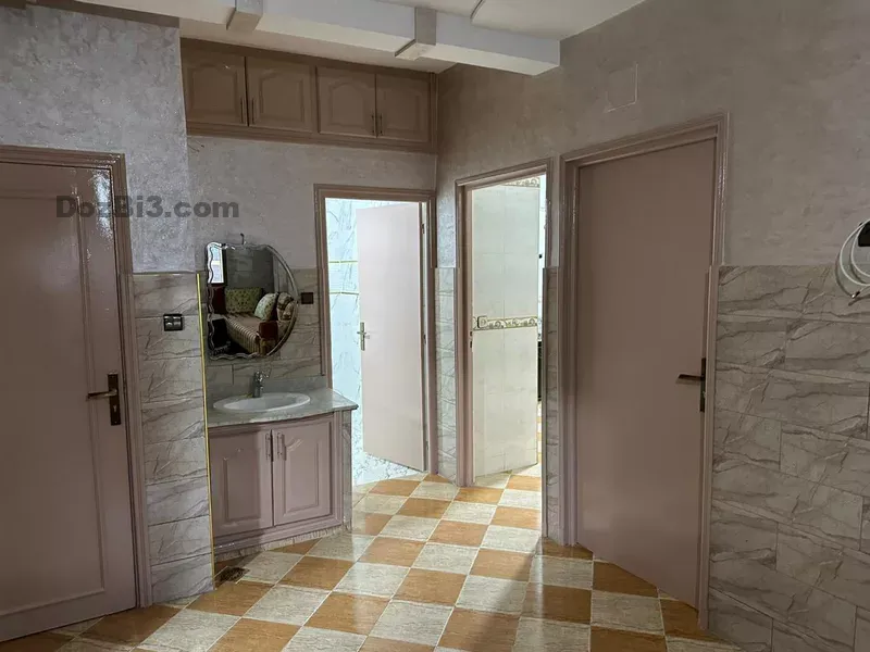 Appartement meublé à louer à la journée en centre-ville