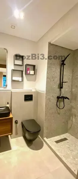 Grand studio meublé à louer Boulevard Ghandi