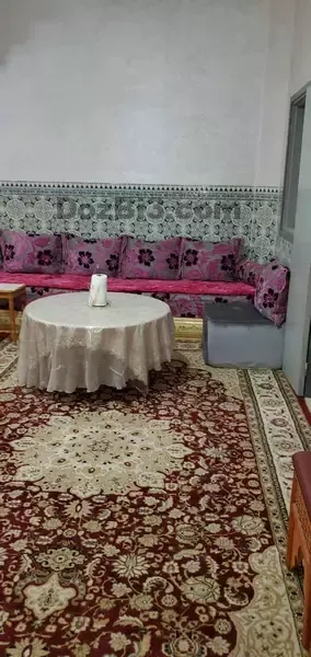 Maison commerciale à vendre à Azli