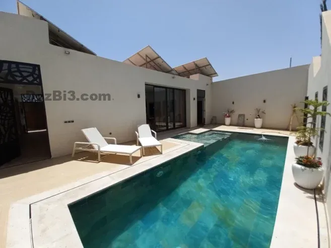 Petite villa avec piscine sans vis-à-vis à louer route de Fès