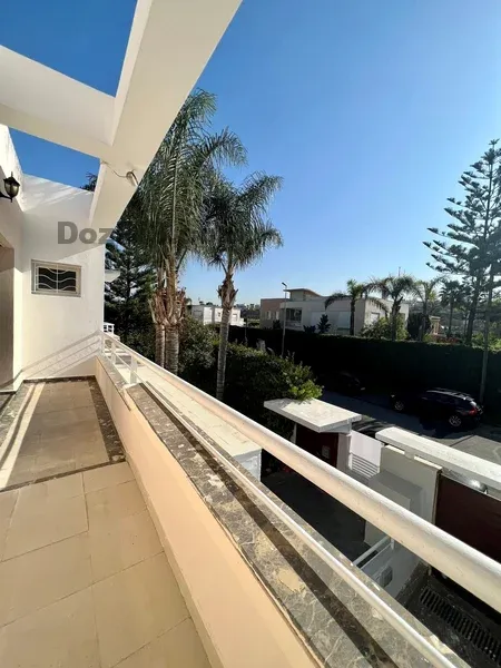Villa d’exception à vendre Ain diab ( à 5min du Morocco mall )