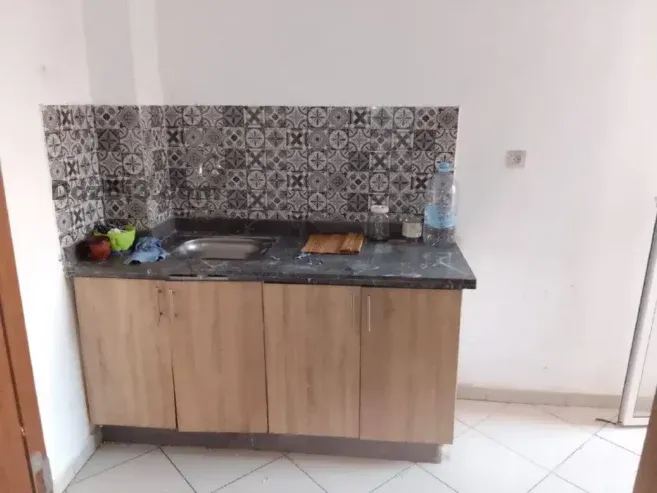 Appartement vide à louer à Montazah Jadid