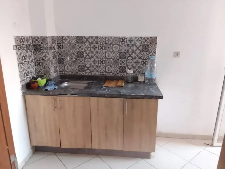 Appartement vide à louer à Montazah Jadid