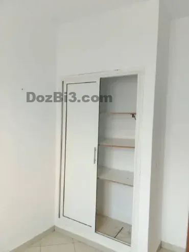 Appartement vide à louer à Montazah Jadid