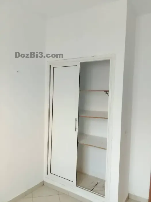 Appartement vide à louer à Montazah Jadid