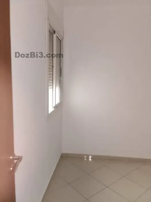 Appartement vide à louer à Montazah Jadid