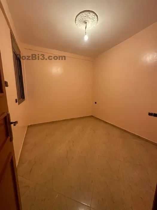Appartement vide à louer quartier Al Wifaq