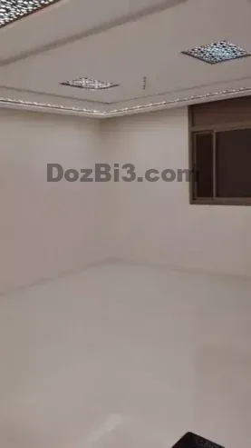 Appartement vide à louer El Menzeh