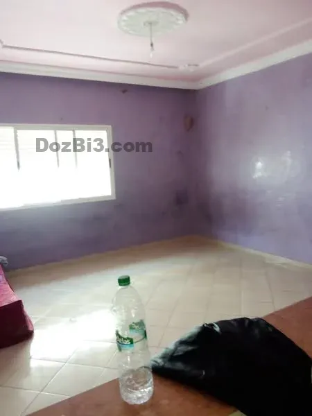 Appartement vide à louer Hay Salam