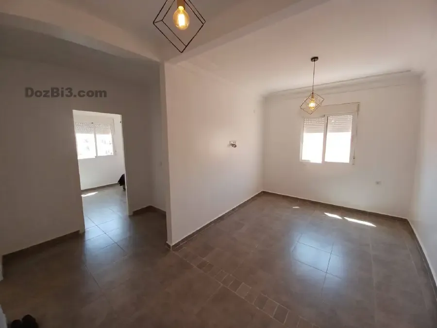 appartement vide à louer longue durée Mabrouka