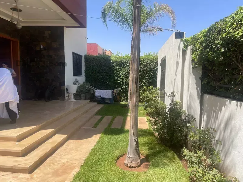 Villa moderne a vendre quartier zone villa