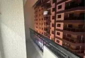 Appartement vide à louer au centre-ville (près de la mosquée Iberia)