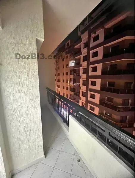 Appartement vide à louer au centre-ville (près de la mosquée Iberia)