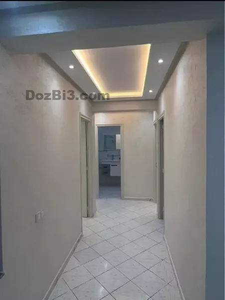 Appartement vide à louer au centre-ville (près de la mosquée Iberia)