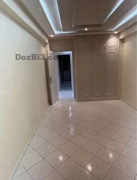 Appartement vide à louer au centre-ville (près de la mosquée Iberia)