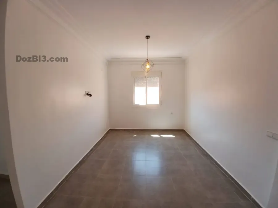 appartement vide à louer longue durée Mabrouka