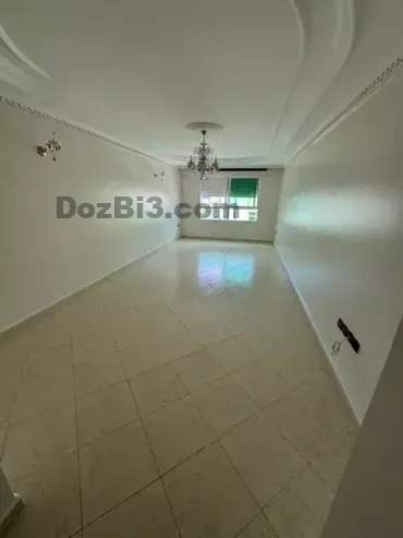 Appartement vide à louer quartier de la plage