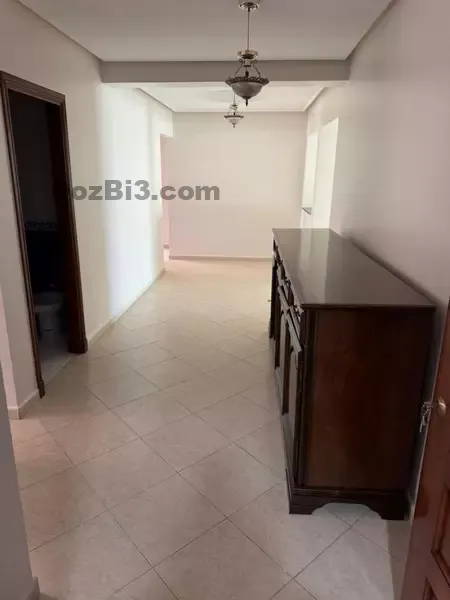 Appartement vide à louer quartier de la plage
