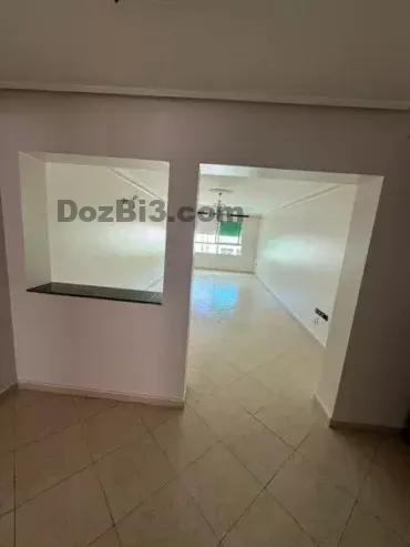 Appartement vide à louer quartier de la plage