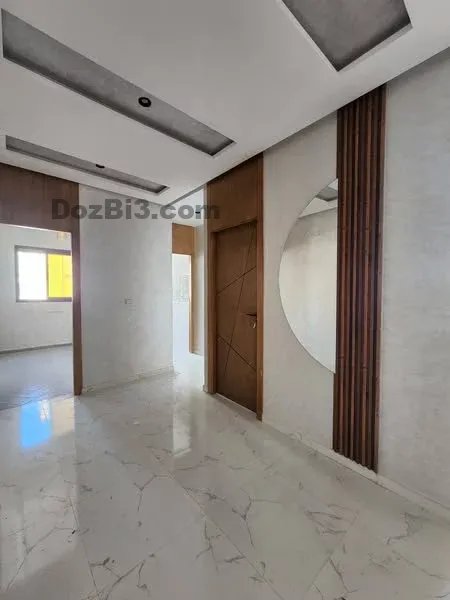Appartement à vendre près AL BAYT AL AATIQ sur la rue principale
