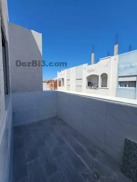 Appartement à vendre près AL BAYT AL AATIQ sur la rue principale