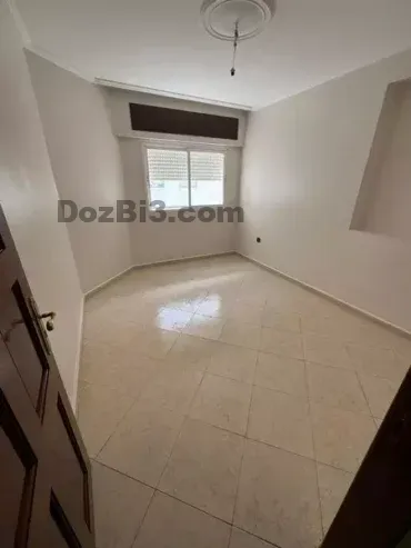 Appartement vide à louer quartier de la plage