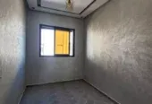 Appartement à vendre près AL BAYT AL AATIQ sur la rue principale
