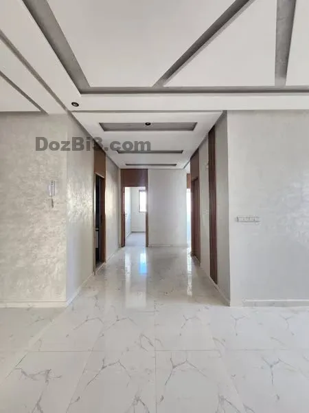 Appartement à vendre près AL BAYT AL AATIQ sur la rue principale