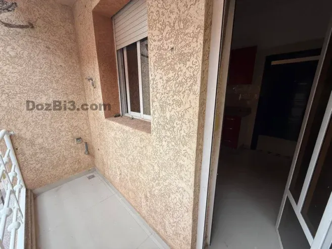 appartement vide à louer Hay Charaf