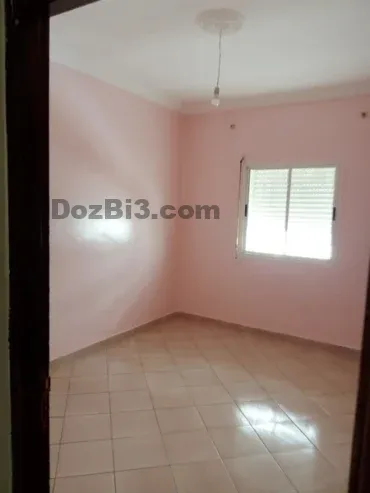 Appartement vide à louer Hay Salam