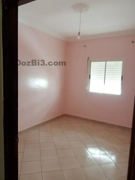 Appartement vide à louer Hay Salam