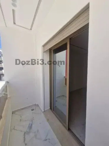 Appartement à vendre près AL BAYT AL AATIQ sur la rue principale