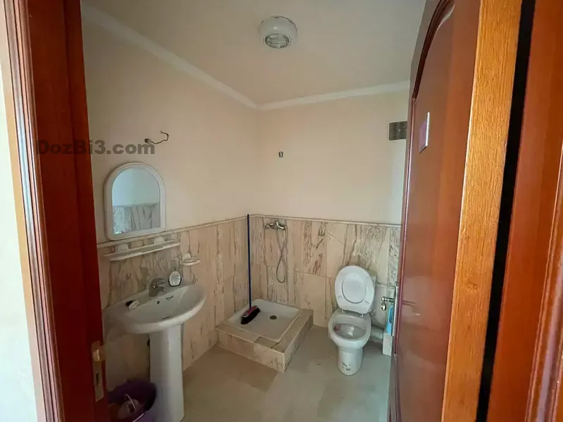 appartement vide à louer QUARTIER DES HÔPITAUX