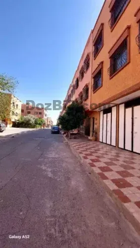 Maison commerciale à vendre à Sokoma