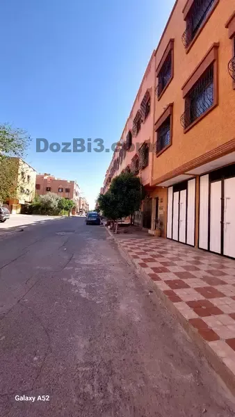 Maison commerciale à vendre à Sokoma