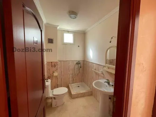 appartement vide à louer QUARTIER DES HÔPITAUX
