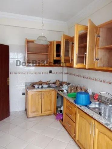 Appartement vide à louer Hay Salam