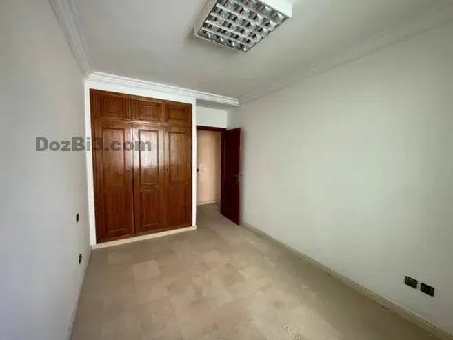 appartement vide à louer QUARTIER DES HÔPITAUX