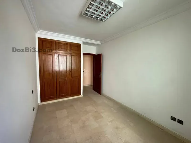 appartement vide à louer QUARTIER DES HÔPITAUX